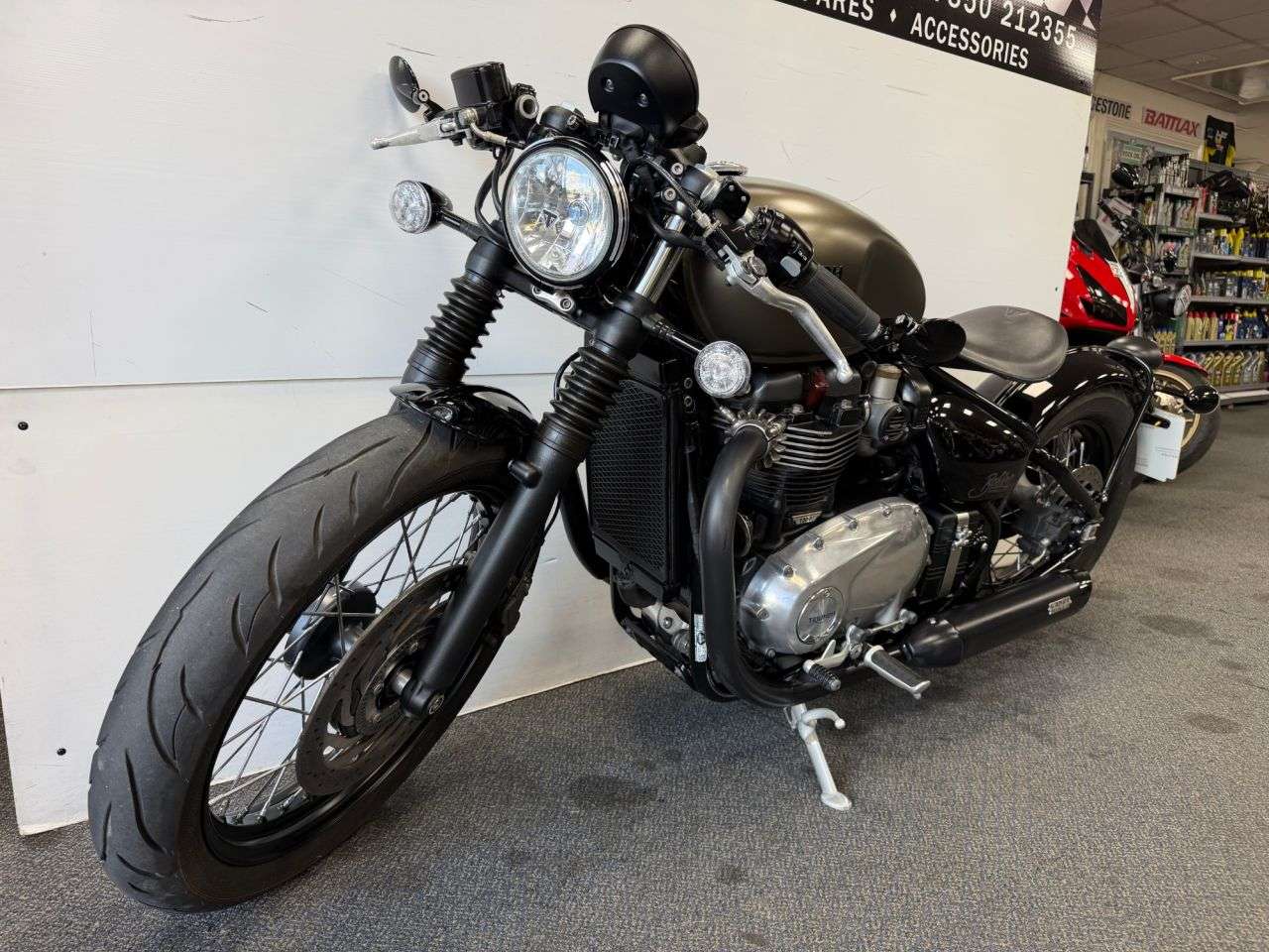 A 2018 TRIUMPH BOBBER 1200 Custom Cruiser Petrol Manual Euro 4 (76 ps) A 2018 TRIUMPH BOBBER 1200 Custom Cruiser Petrol Manual Euro 4 (76 ps)