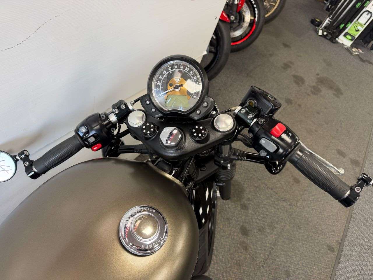 2018 TRIUMPH BOBBER 2018 TRIUMPH BOBBER