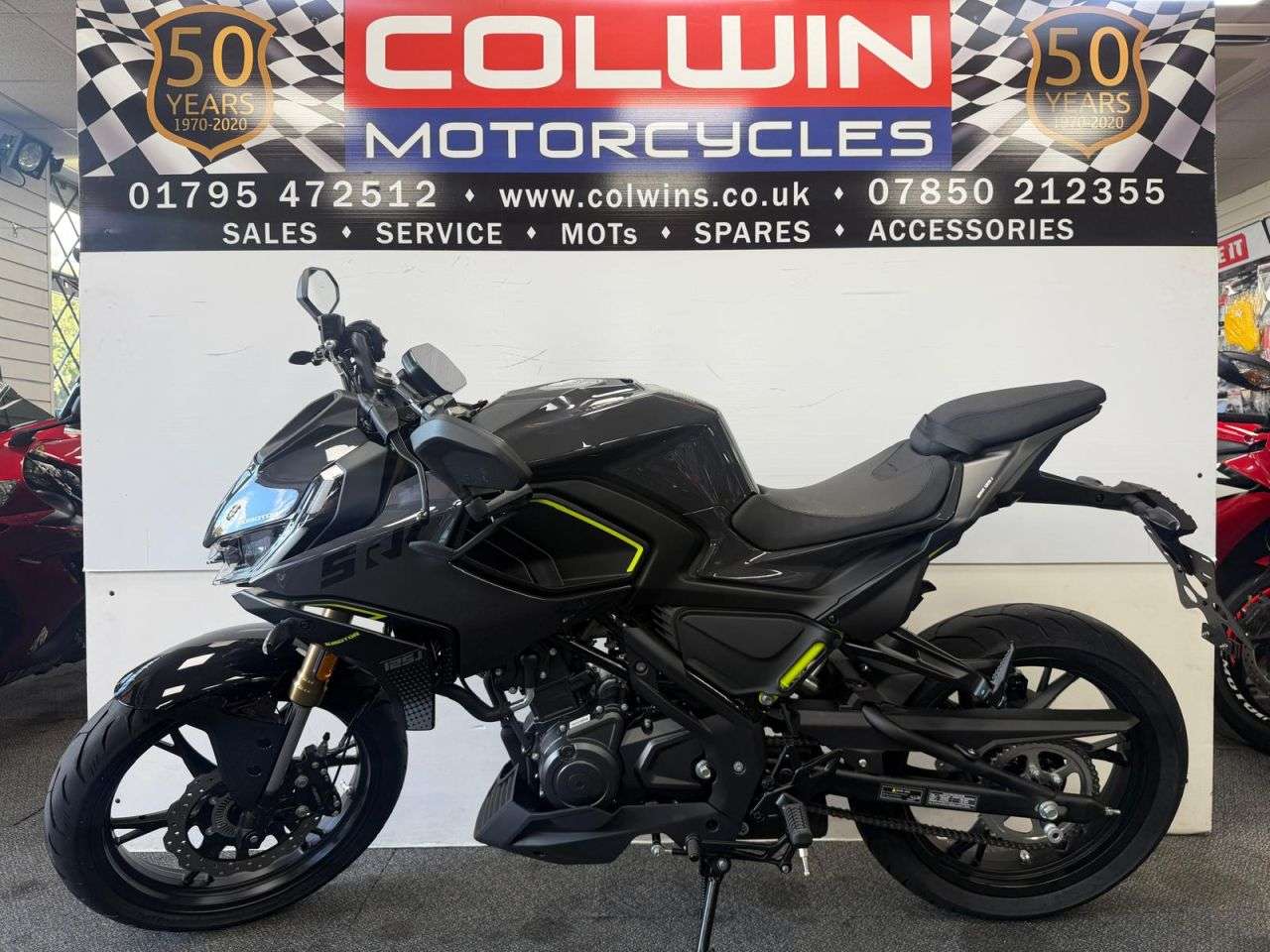 A 2026 QJMOTOR SRK125J 125cc A 2026 QJMOTOR SRK125J 125cc