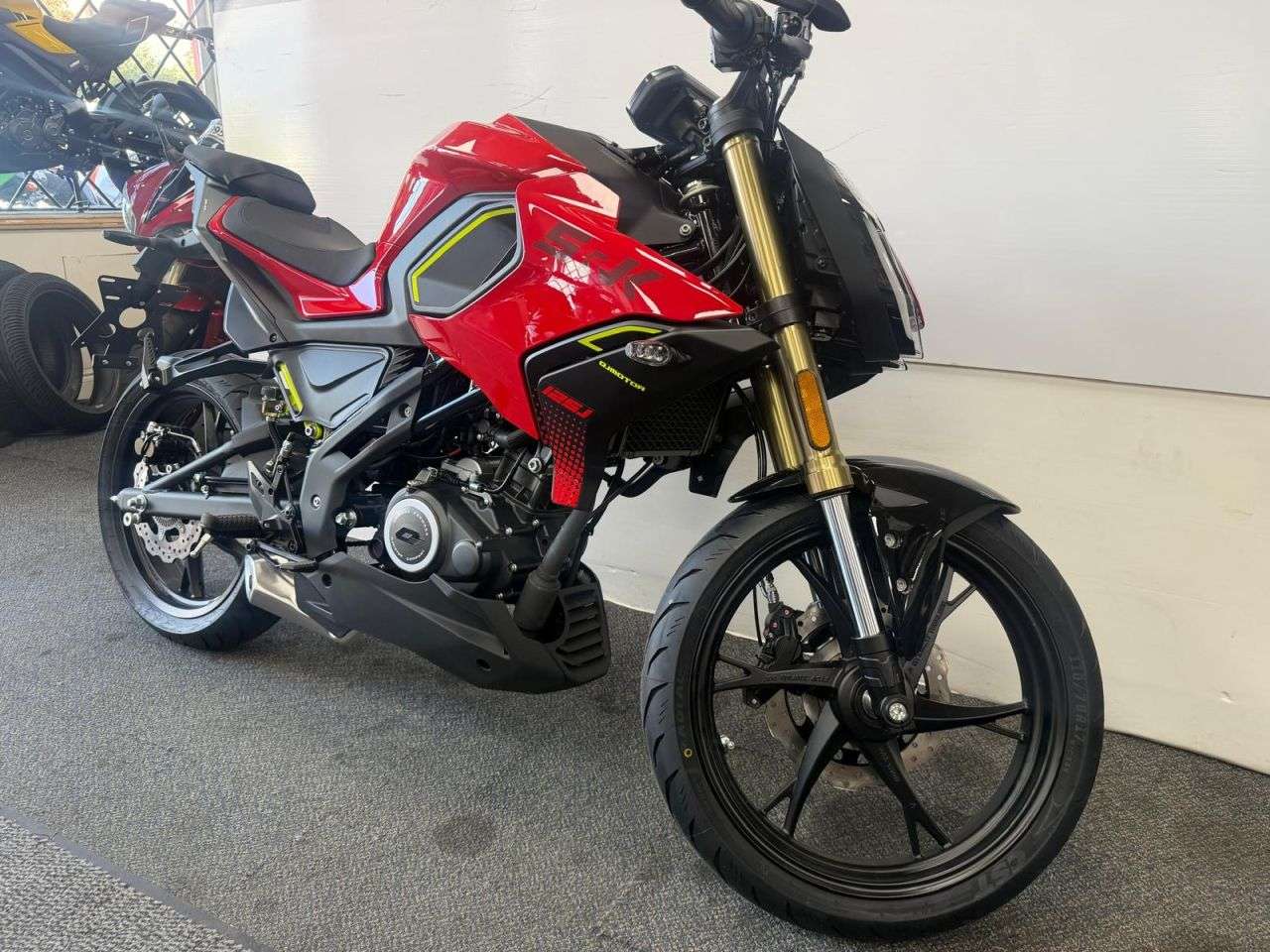 2026 QJMOTOR SRK125J 2026 QJMOTOR SRK125J