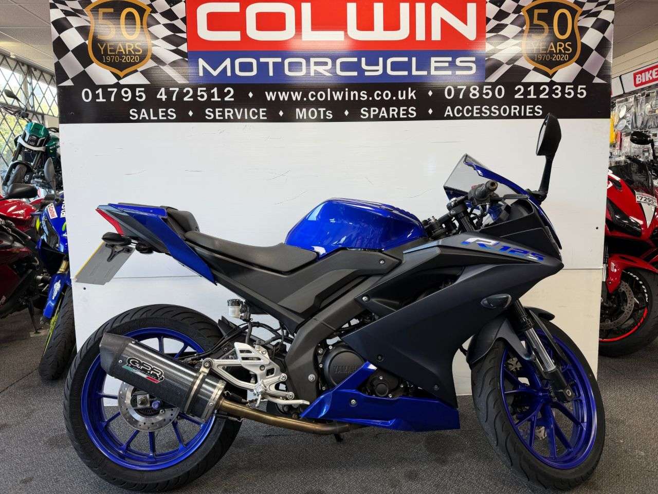 A 2022 YAMAHA R125 125 Super Sports Petrol Manual Euro 5 (15 ps) A 2022 YAMAHA R125 125 Super Sports Petrol Manual Euro 5 (15 ps)