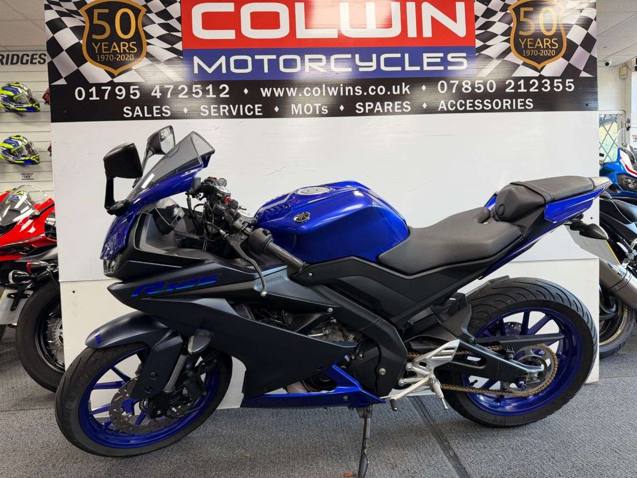 A 2022 YAMAHA R125 125 Super Sports Petrol Manual Euro 5 (15 ps) A 2022 YAMAHA R125 125 Super Sports Petrol Manual Euro 5 (15 ps)