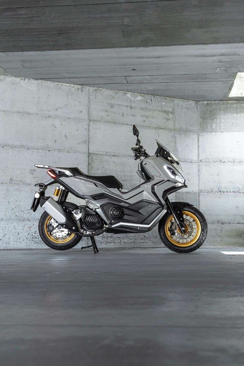 A 2026 KEEWAY XDV 125 EVO PRO 125cc A 2026 KEEWAY XDV 125 EVO PRO 125cc