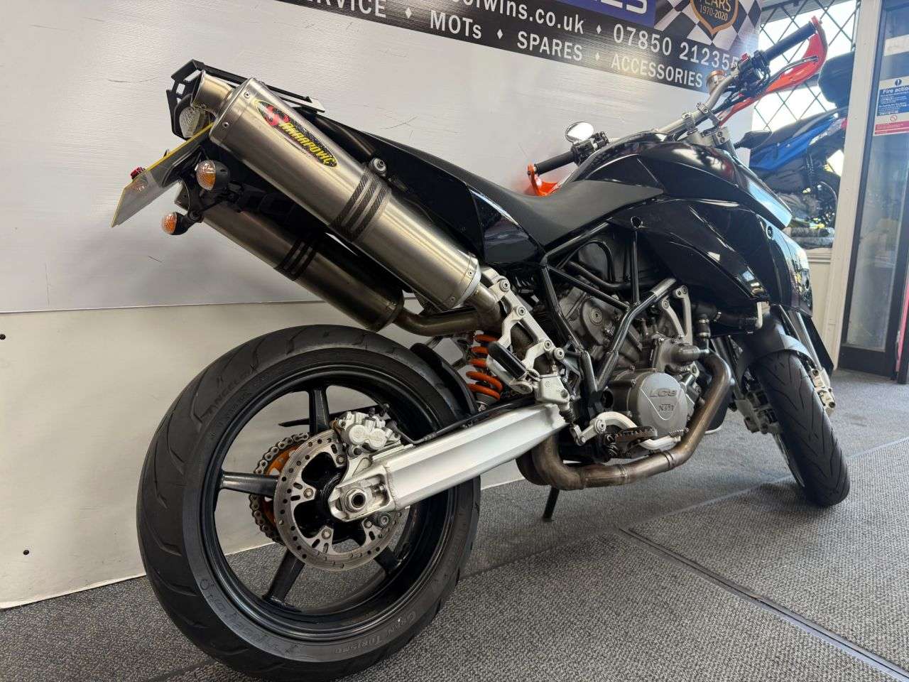 2008 KTM 990 SUPERMOTO 2008 KTM 990 SUPERMOTO