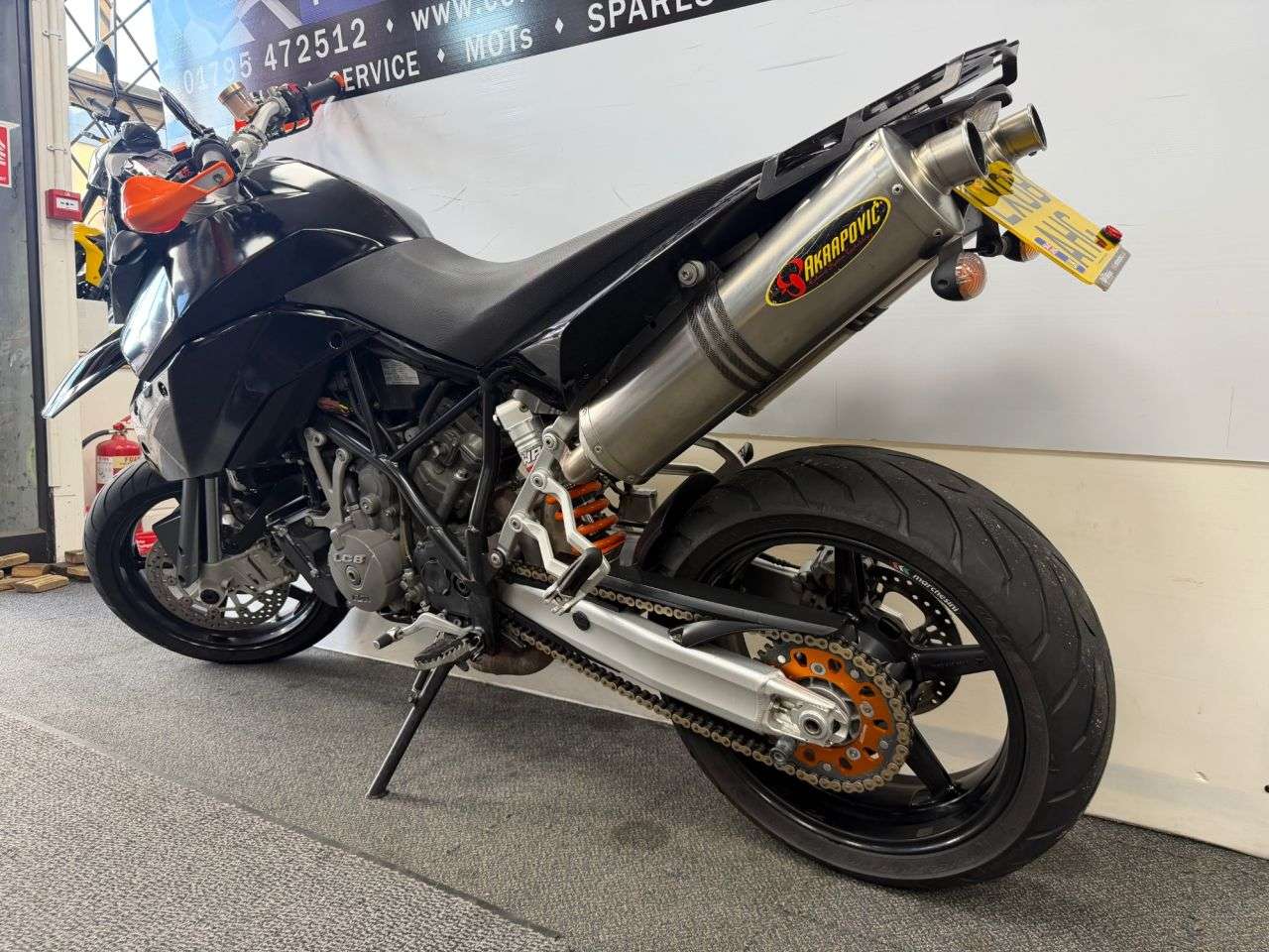 2008 KTM 990 SUPERMOTO 2008 KTM 990 SUPERMOTO