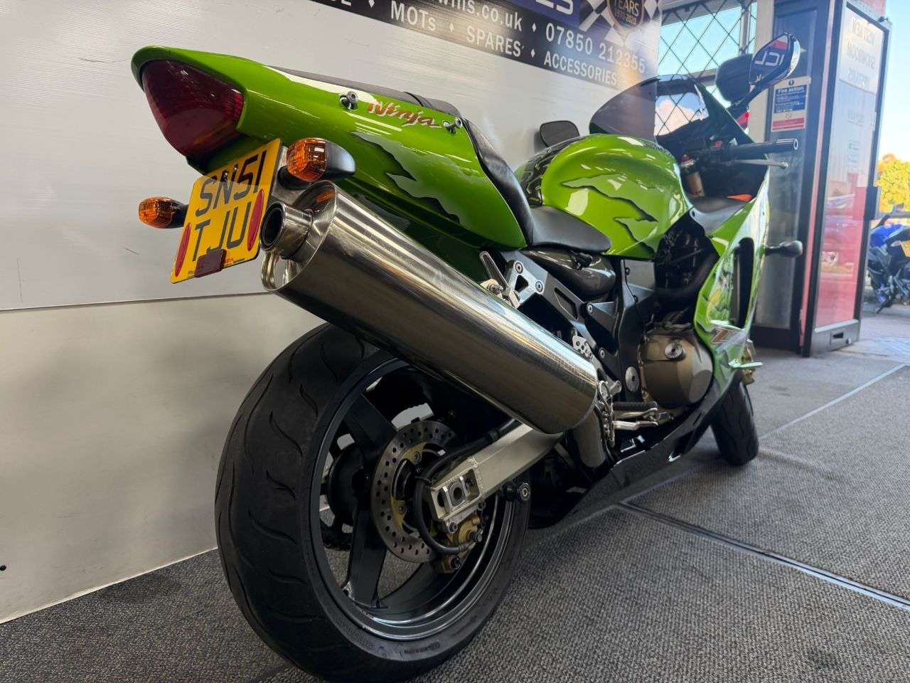 2001 KAWASAKI ZX-12R 2001 KAWASAKI ZX-12R
