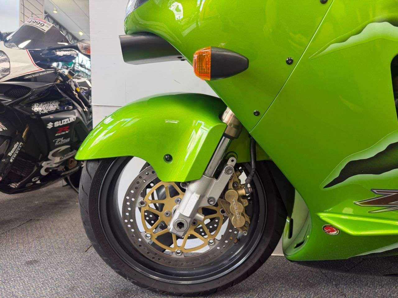2001 KAWASAKI ZX-12R 2001 KAWASAKI ZX-12R