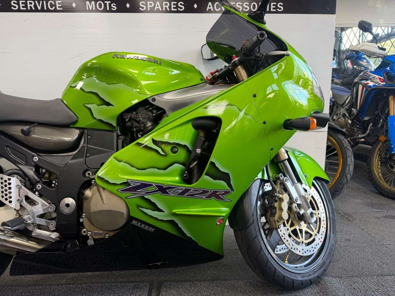 2001 KAWASAKI ZX-12R 2001 KAWASAKI ZX-12R