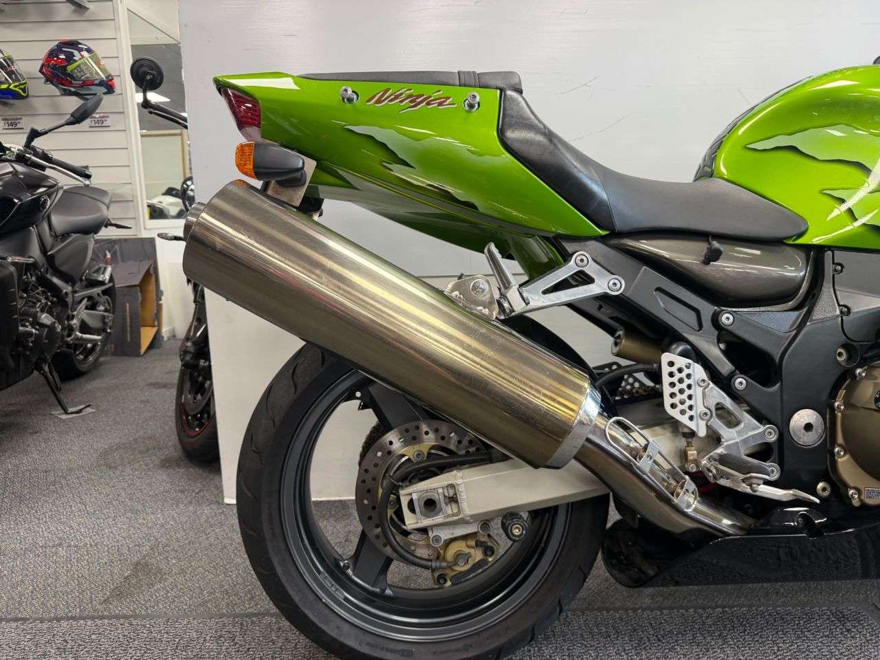2001 KAWASAKI ZX-12R 2001 KAWASAKI ZX-12R
