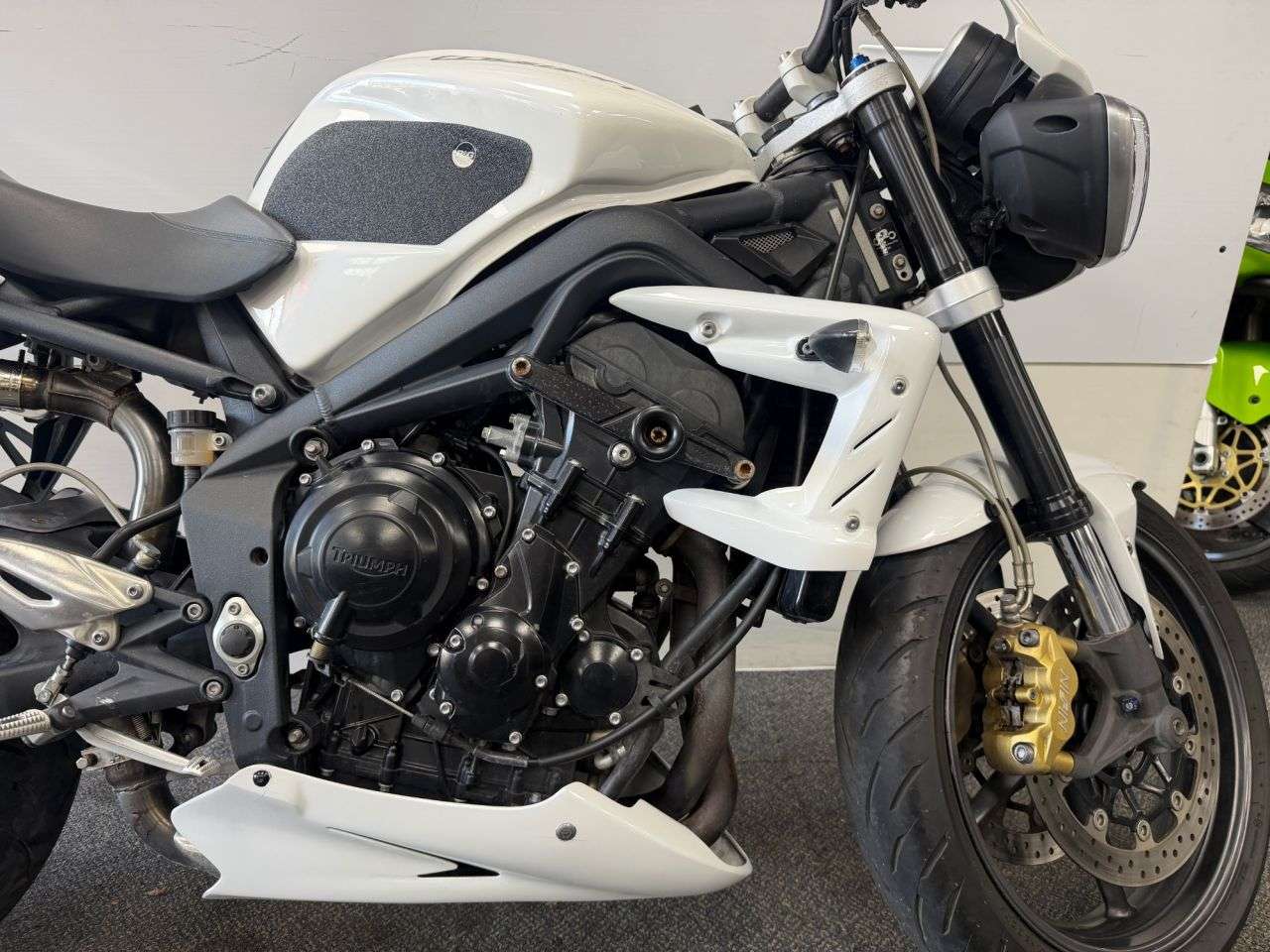 2011 TRIUMPH STREET TRIPLE 765 2011 TRIUMPH STREET TRIPLE 765