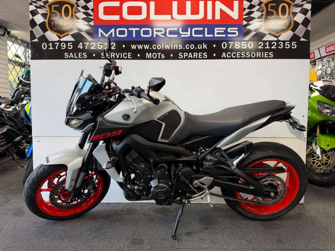 A 2020 YAMAHA MT-09 900 ABS Naked Petrol Manual Euro 4 (117 ps) A 2020 YAMAHA MT-09 900 ABS Naked Petrol Manual Euro 4 (117 ps)