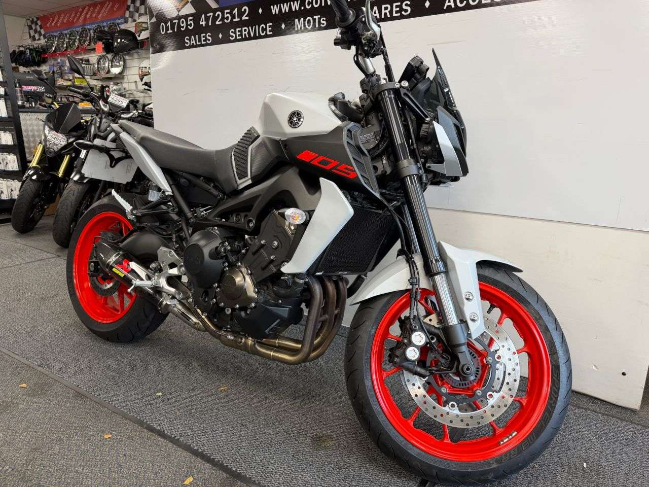 A 2020 YAMAHA MT-09 900 ABS Naked Petrol Manual Euro 4 (117 ps) A 2020 YAMAHA MT-09 900 ABS Naked Petrol Manual Euro 4 (117 ps)