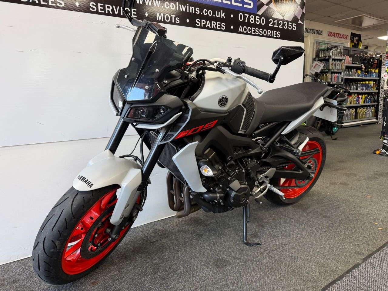 A 2020 YAMAHA MT-09 900 ABS Naked Petrol Manual Euro 4 (117 ps) A 2020 YAMAHA MT-09 900 ABS Naked Petrol Manual Euro 4 (117 ps)