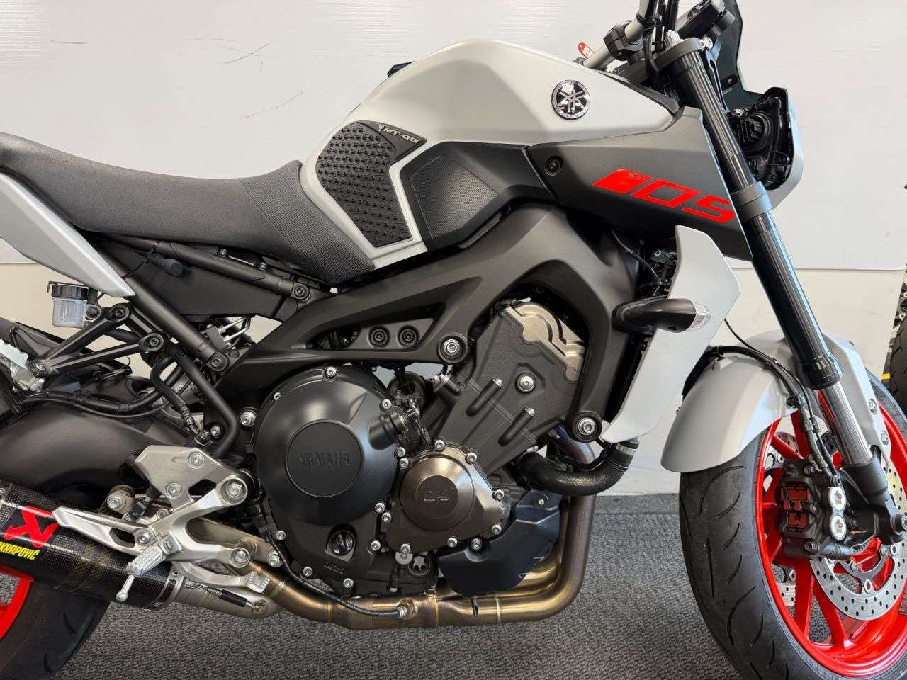2020 YAMAHA MT-09 2020 YAMAHA MT-09