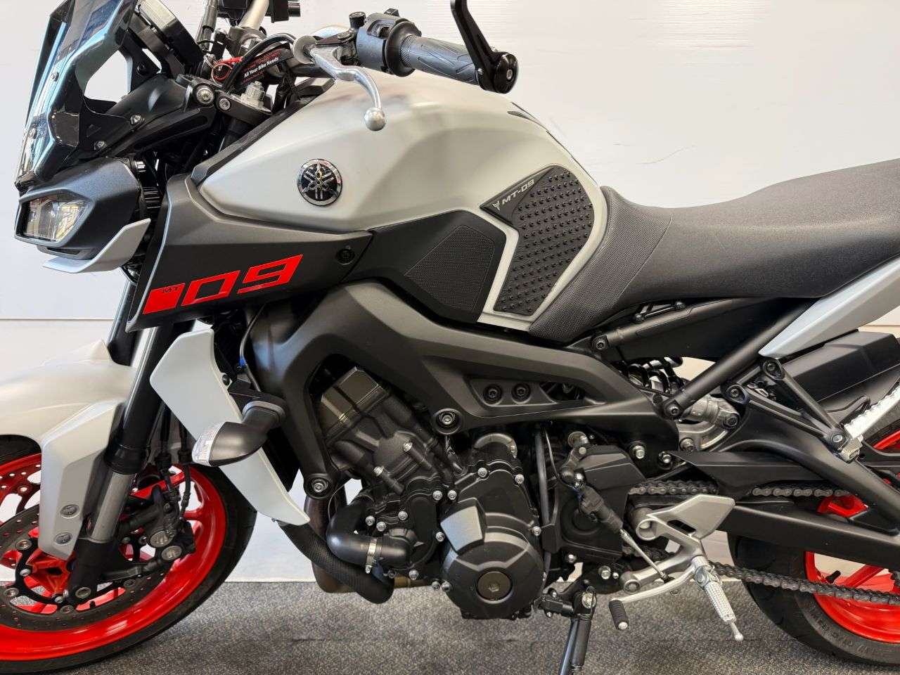 2020 YAMAHA MT-09 2020 YAMAHA MT-09