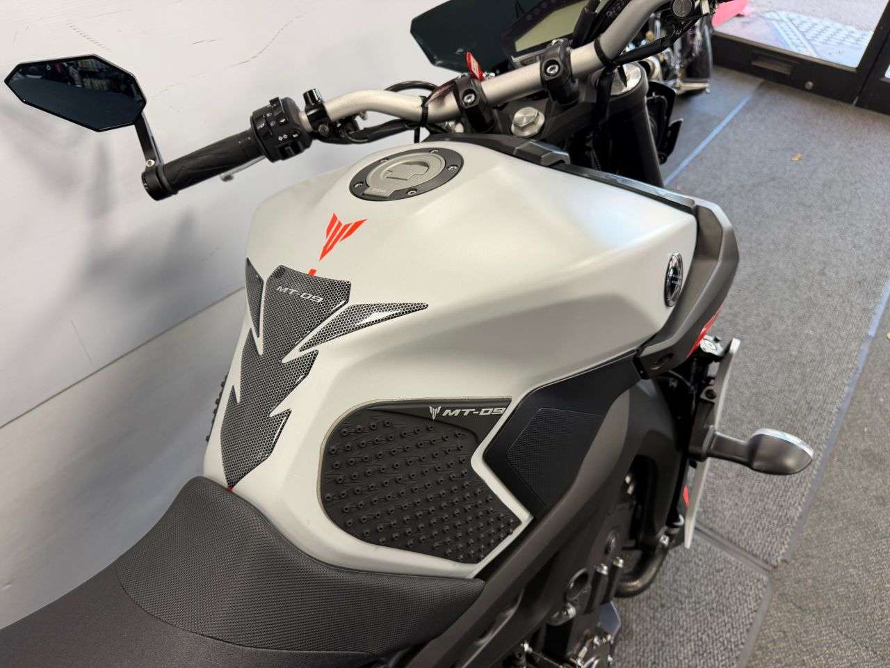 2020 YAMAHA MT-09 2020 YAMAHA MT-09