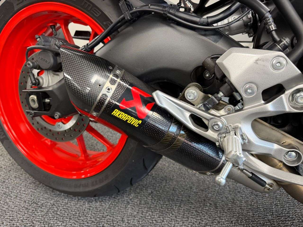 2020 YAMAHA MT-09 2020 YAMAHA MT-09
