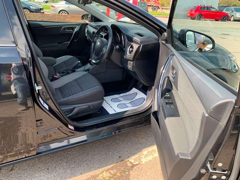 2017 TOYOTA AURIS 2017 TOYOTA AURIS