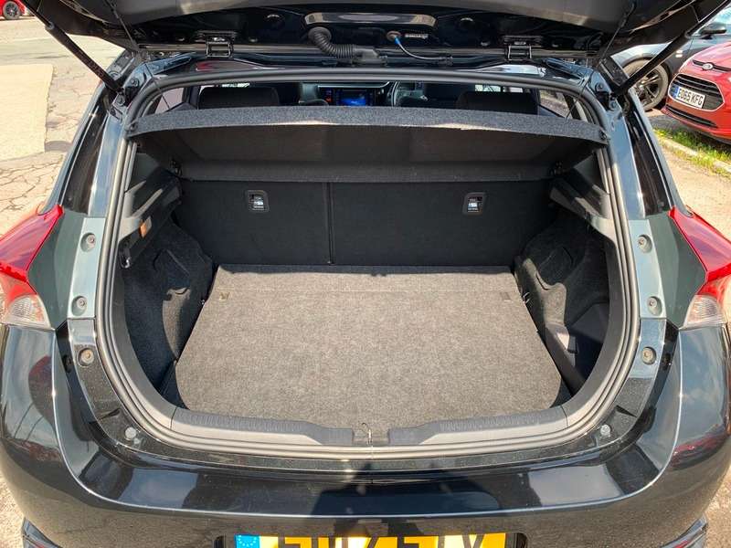 2017 TOYOTA AURIS 2017 TOYOTA AURIS