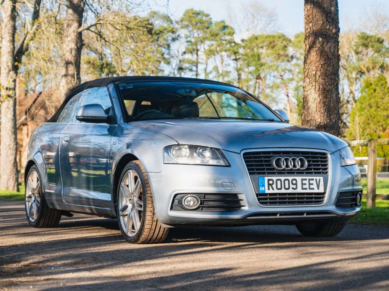 A 2009 AUDI A3 CABRIOLET 1.8 TFSI S line Convertible 2dr Petrol Manual Euro 4 (160 ps) A 2009 AUDI A3 CABRIOLET 1.8 TFSI S line Convertible 2dr Petrol Manual Euro 4 (160 ps)