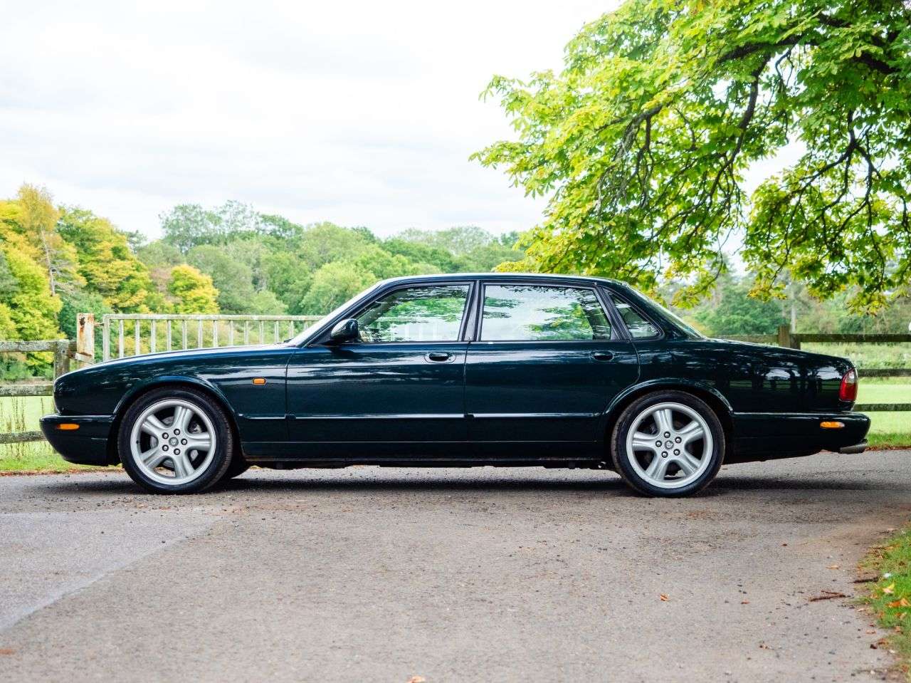1998 JAGUAR XJR 1998 JAGUAR XJR