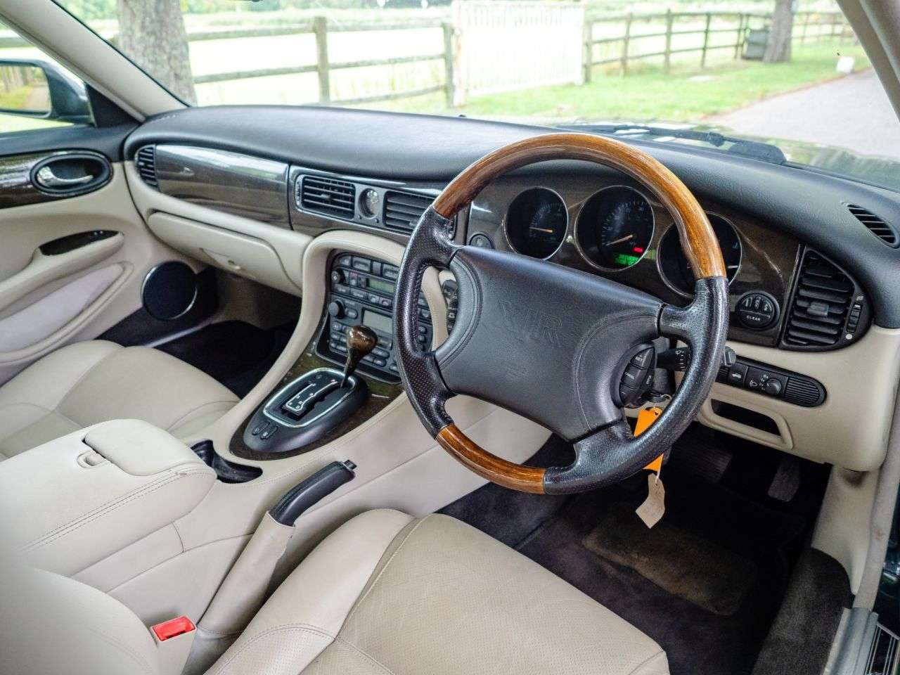 1998 JAGUAR XJR 1998 JAGUAR XJR