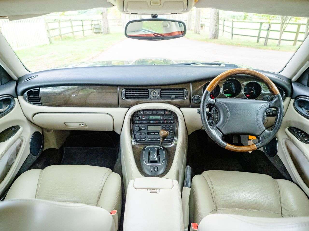 1998 JAGUAR XJR 1998 JAGUAR XJR