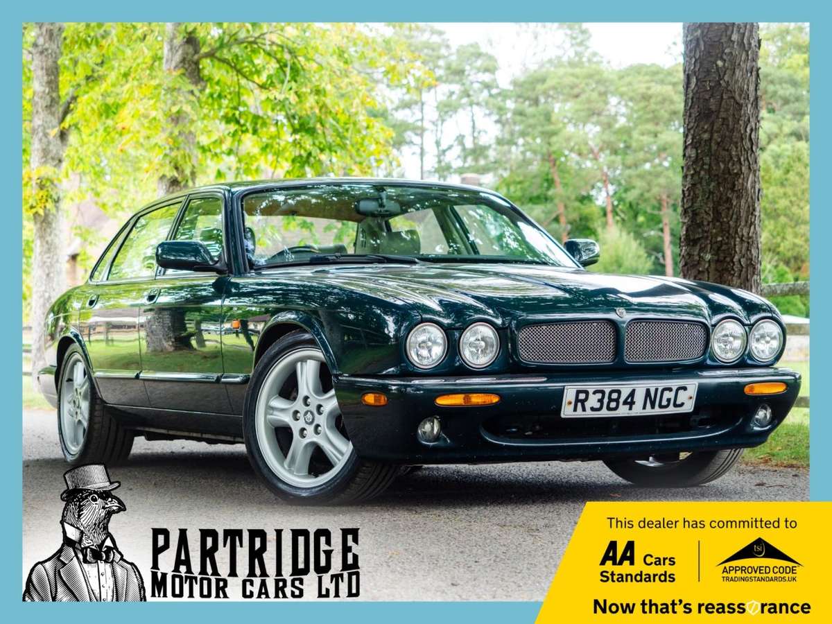 Check out this Jaguar Xjr 1998 Petrol Automatic