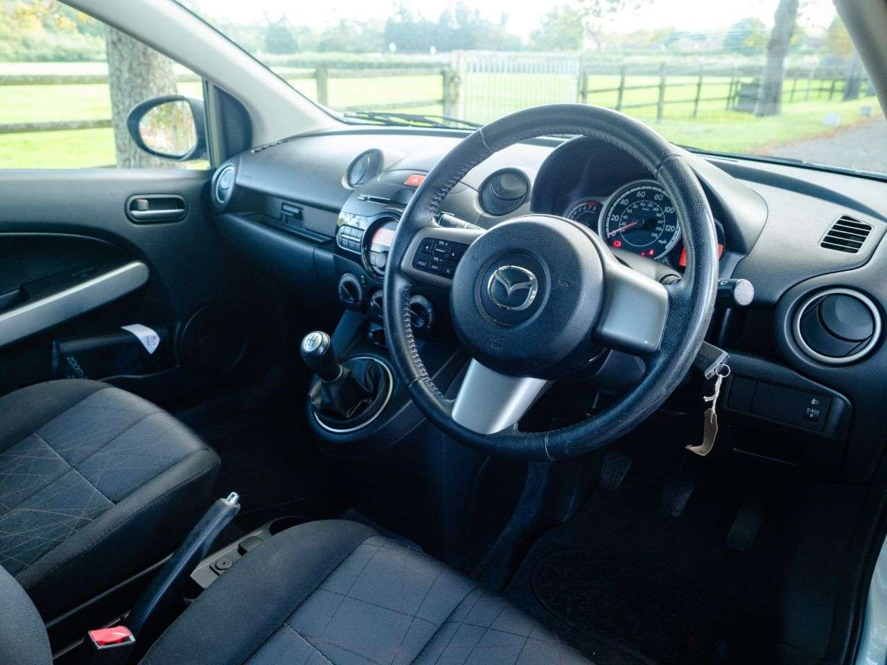 2011 MAZDA MAZDA2 2011 MAZDA MAZDA2