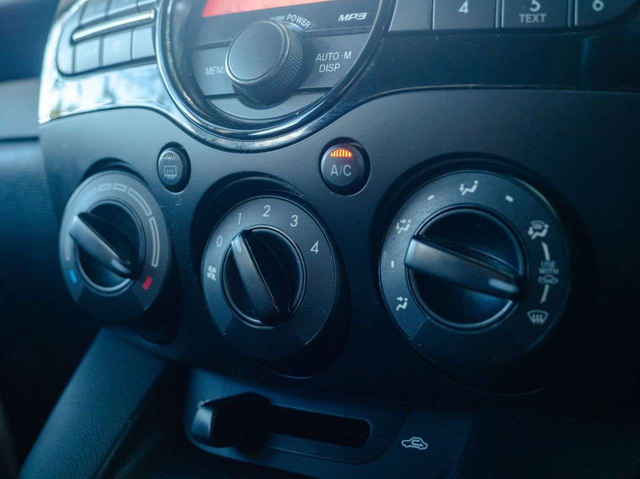 2011 MAZDA MAZDA2 2011 MAZDA MAZDA2