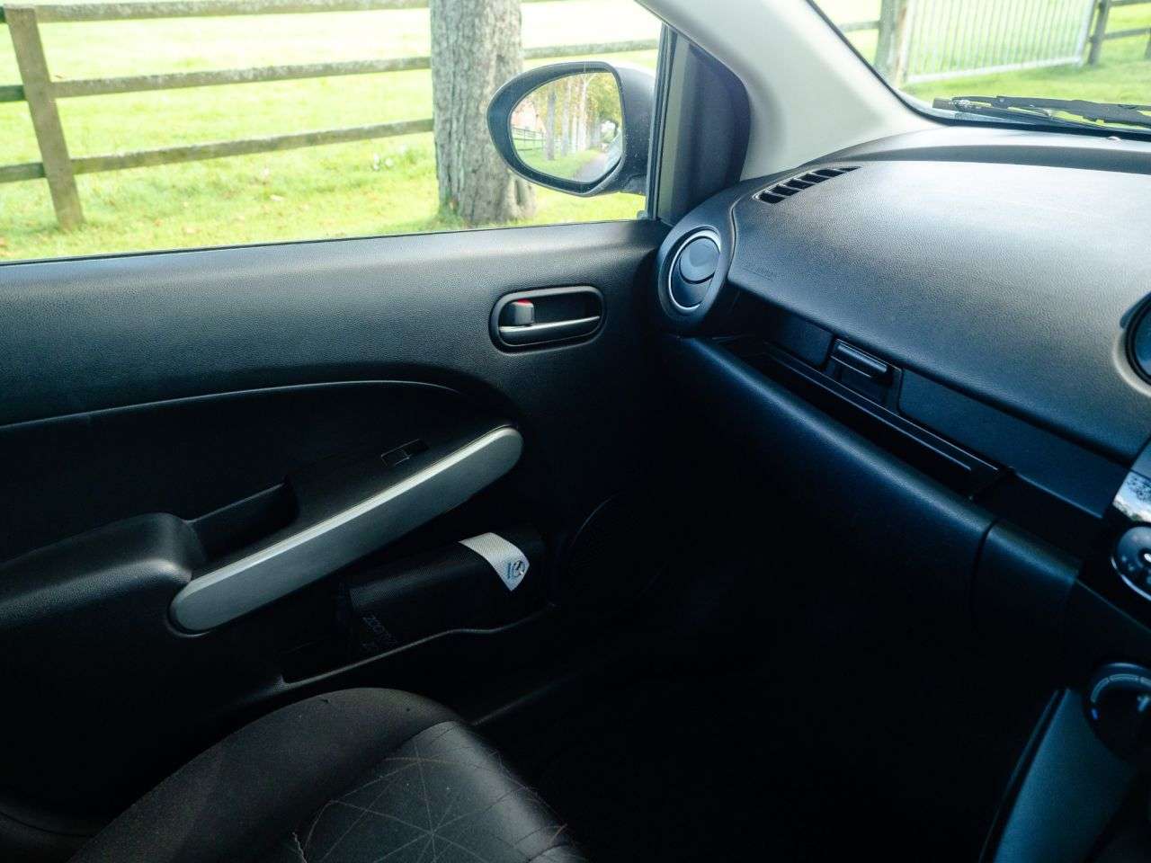 2011 MAZDA MAZDA2 2011 MAZDA MAZDA2