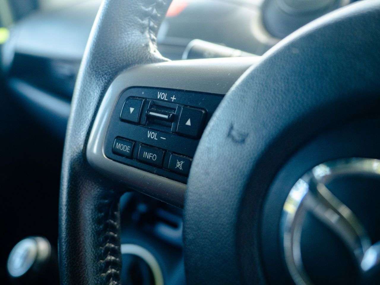 2011 MAZDA MAZDA2 2011 MAZDA MAZDA2