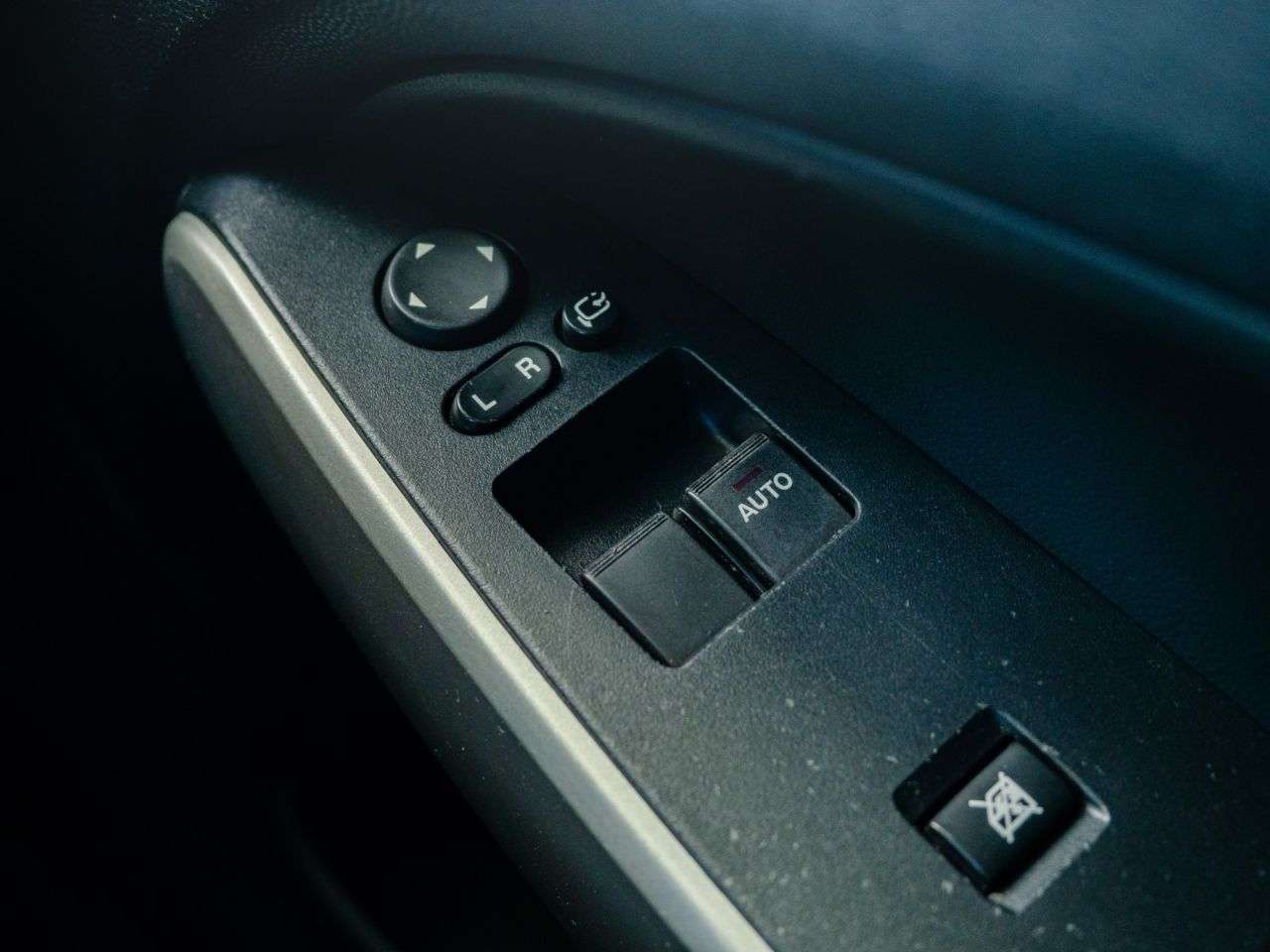 2011 MAZDA MAZDA2 2011 MAZDA MAZDA2