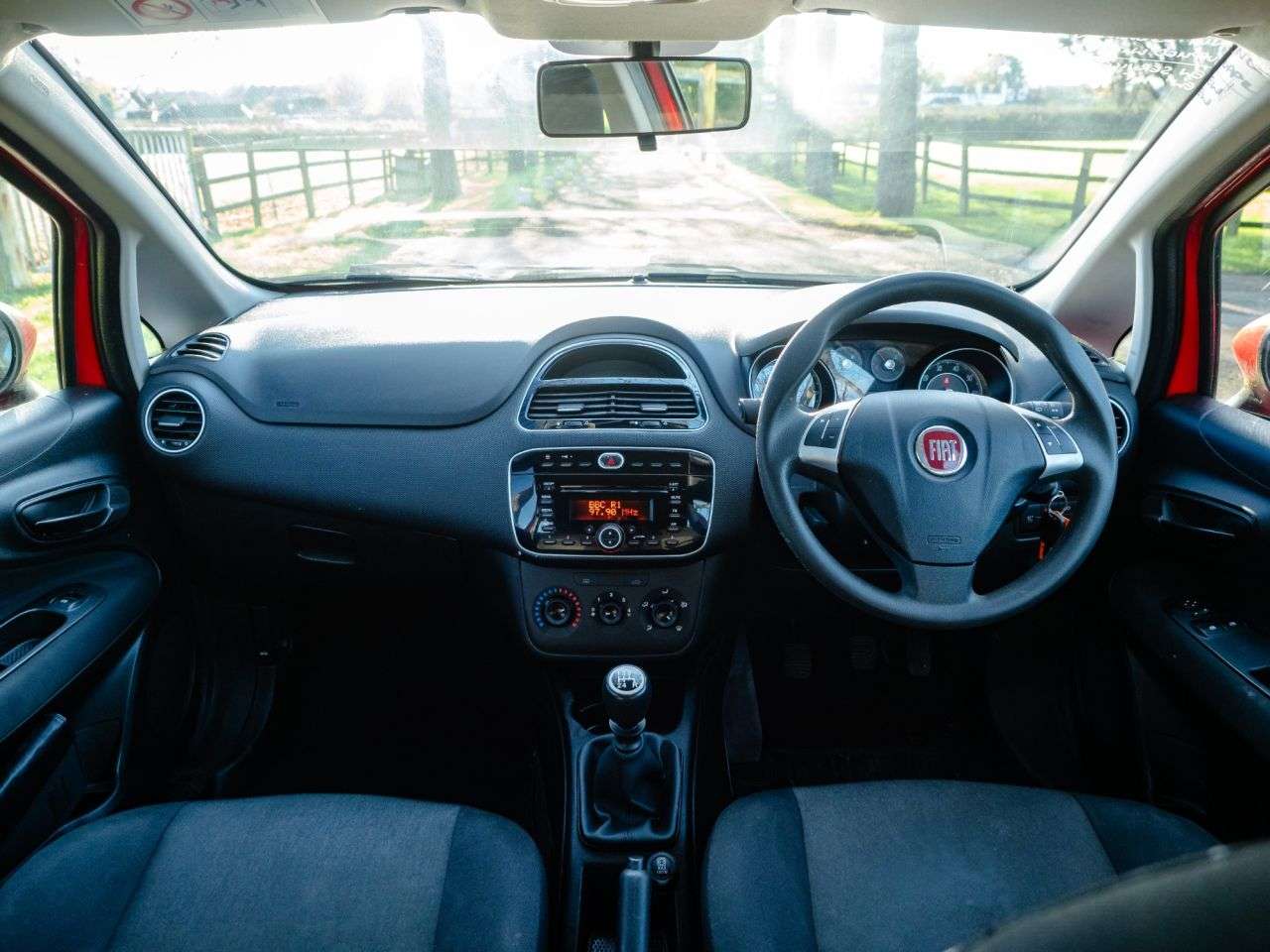 2014 FIAT PUNTO 2014 FIAT PUNTO