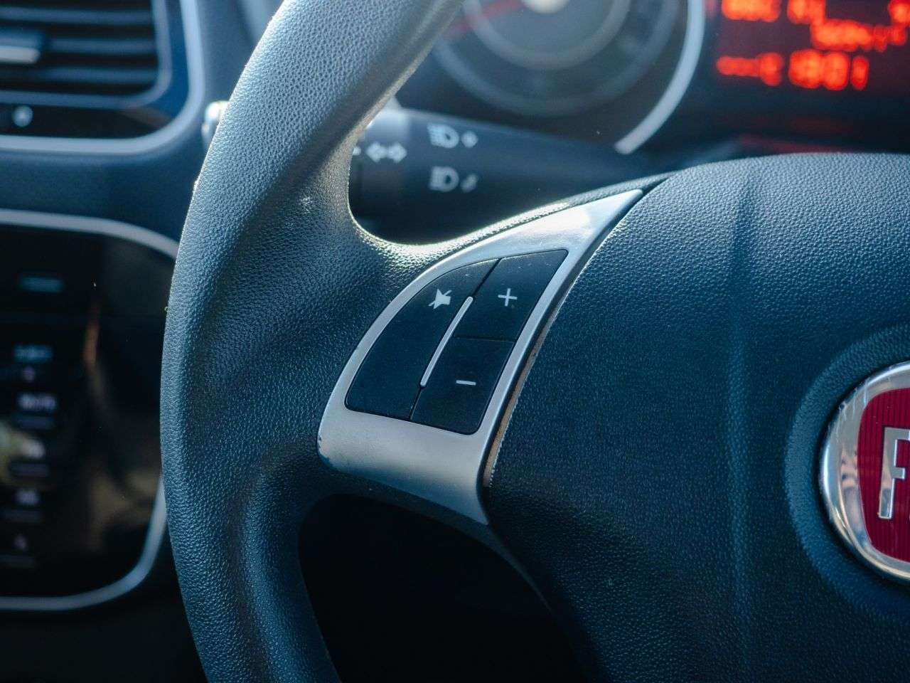 2014 FIAT PUNTO 2014 FIAT PUNTO