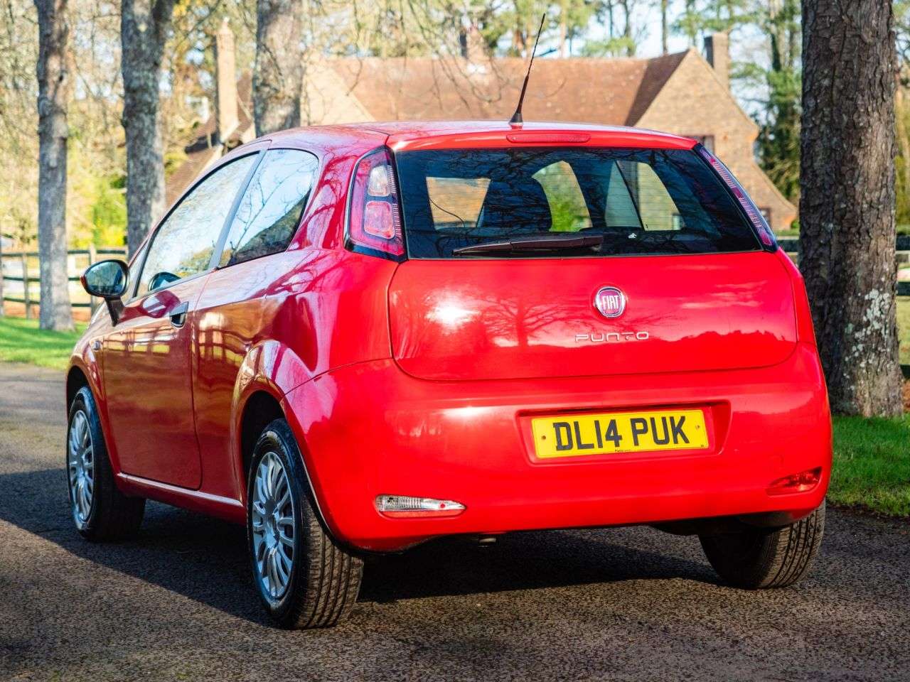 2014 FIAT PUNTO 2014 FIAT PUNTO