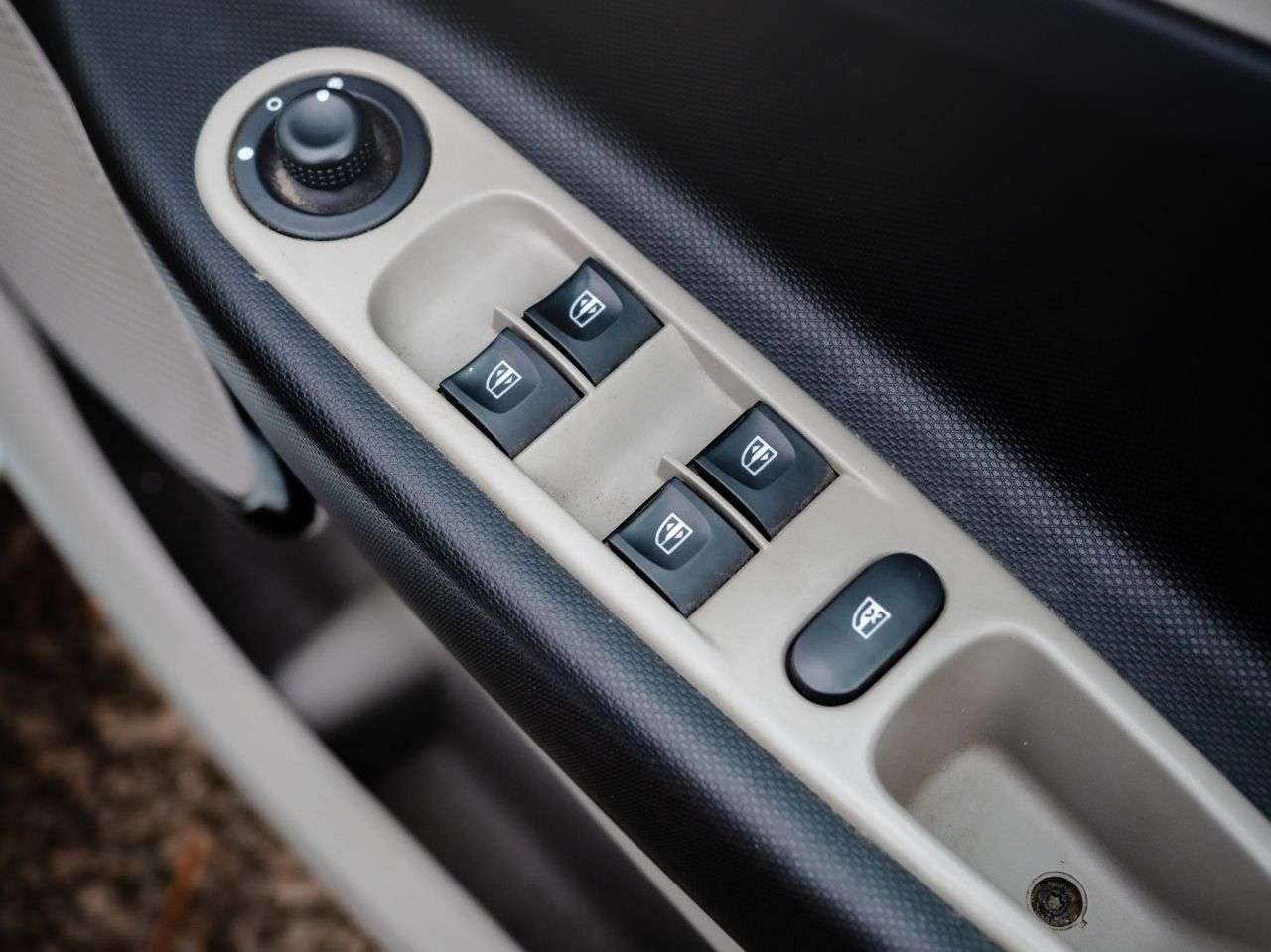 2016 RENAULT ZOE 2016 RENAULT ZOE