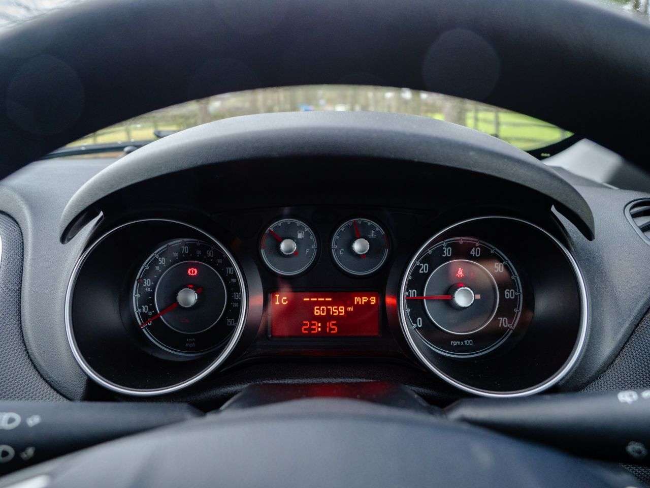 2014 FIAT PUNTO 2014 FIAT PUNTO