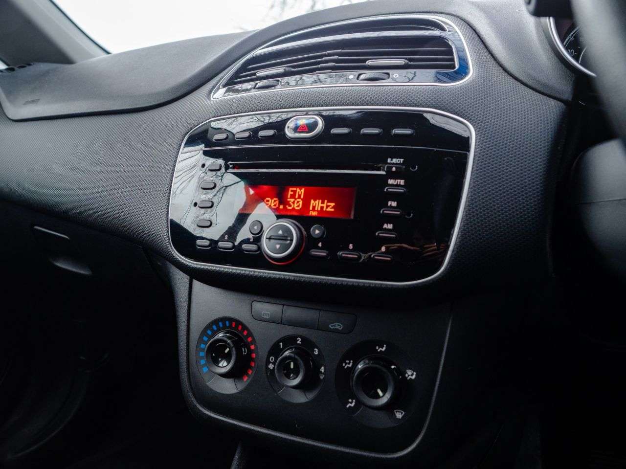 2014 FIAT PUNTO 2014 FIAT PUNTO