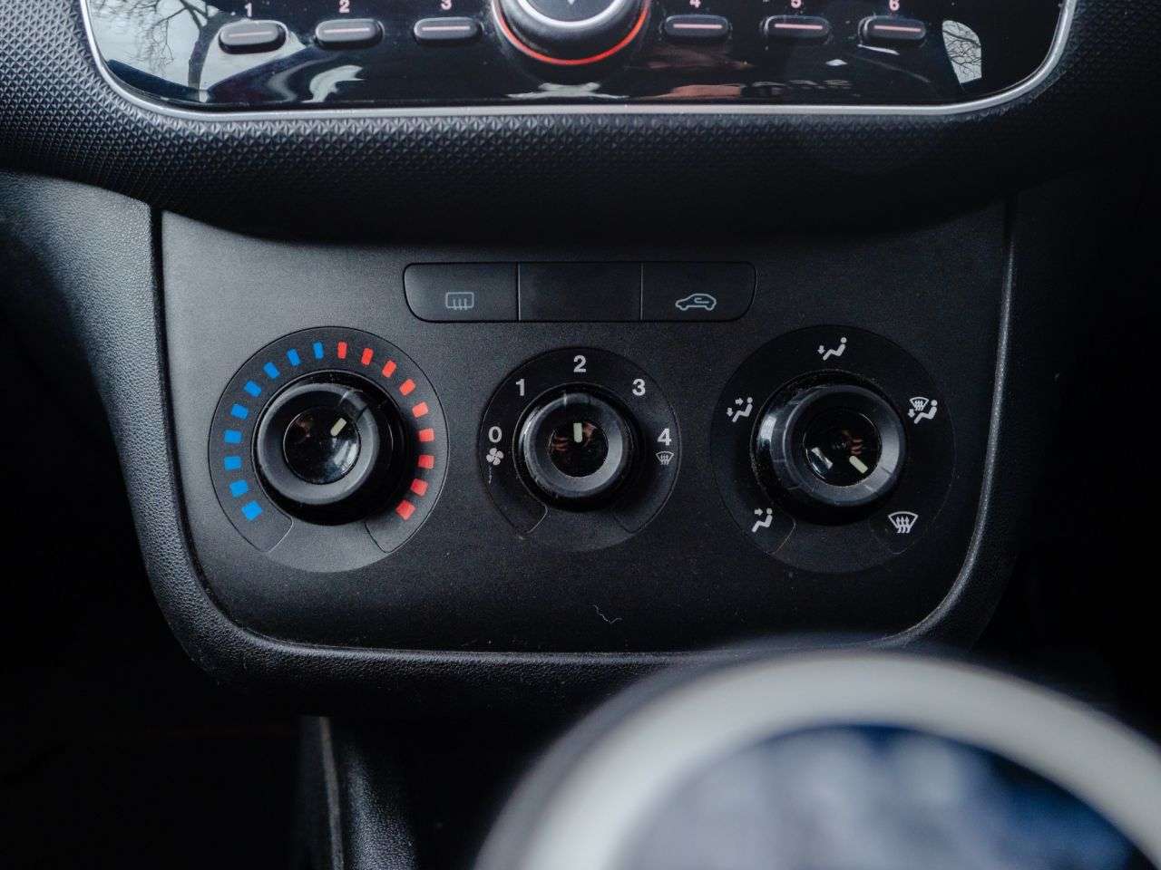 2014 FIAT PUNTO 2014 FIAT PUNTO