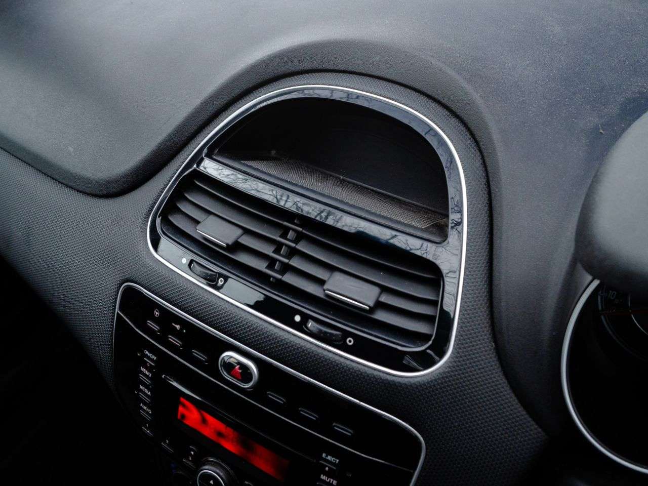 2014 FIAT PUNTO 2014 FIAT PUNTO