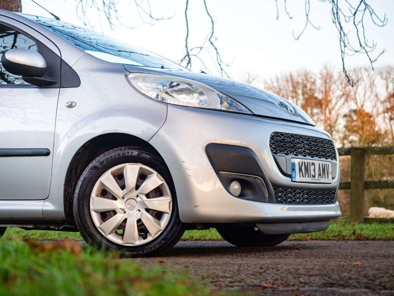 2013 PEUGEOT 107 2013 PEUGEOT 107