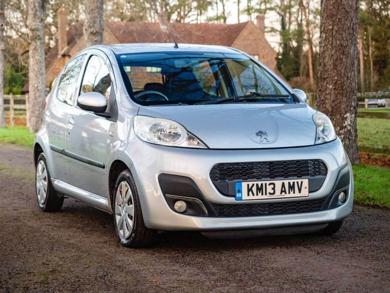 2013 PEUGEOT 107 2013 PEUGEOT 107