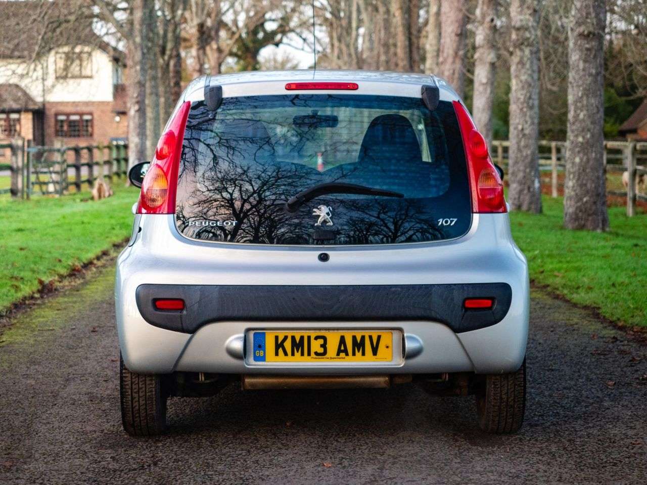 2013 PEUGEOT 107 2013 PEUGEOT 107