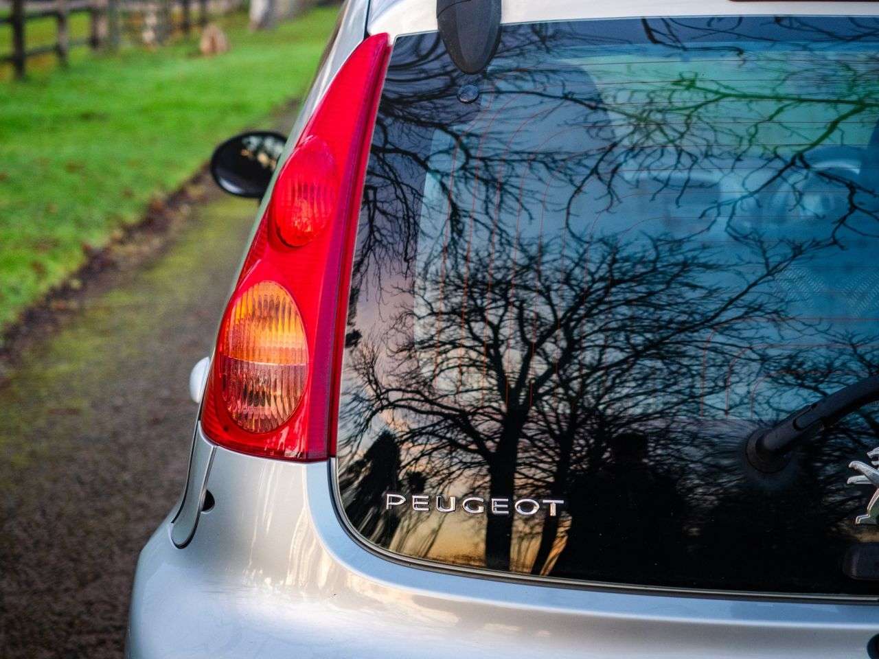 2013 PEUGEOT 107 2013 PEUGEOT 107