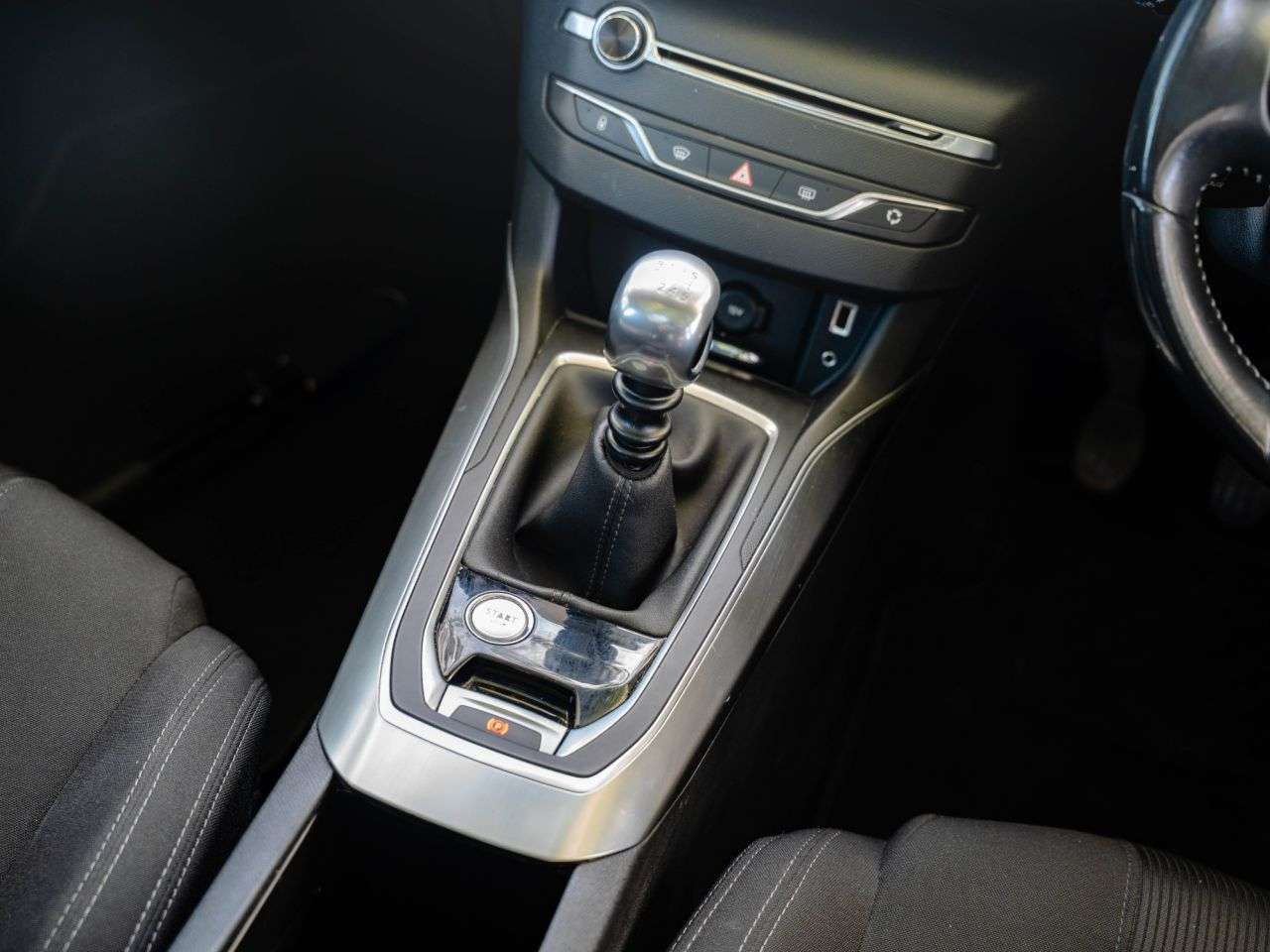 2014 PEUGEOT 308 2014 PEUGEOT 308