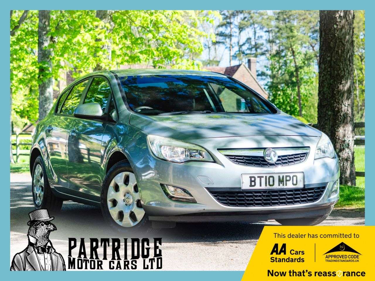 A 2010 VAUXHALL ASTRA 1.6 16v Exclusiv Hatchback 5dr Petrol Manual Euro 5 (115 ps) AIR CON, PRIVA A 2010 VAUXHALL ASTRA 1.6 16v Exclusiv Hatchback 5dr Petrol Manual Euro 5 (115 ps) AIR CON, PRIVA