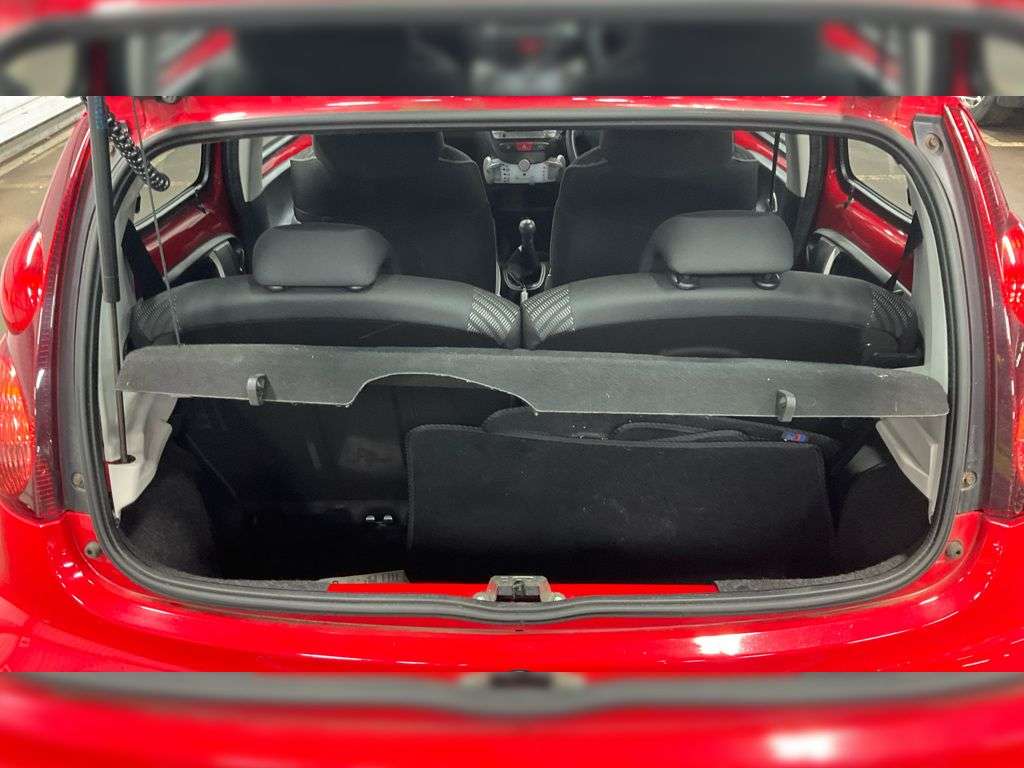 2014 PEUGEOT 107 2014 PEUGEOT 107