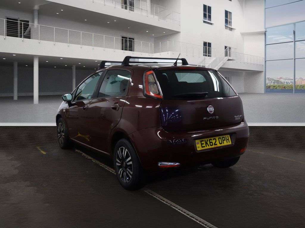 A 2012 FIAT PUNTO 0.9 TwinAir Hatchback 5dr Petrol Euro 5 (s/s) (85 bhp) AIR CON, PARKING SNS A 2012 FIAT PUNTO 0.9 TwinAir Hatchback 5dr Petrol Euro 5 (s/s) (85 bhp) AIR CON, PARKING SNS