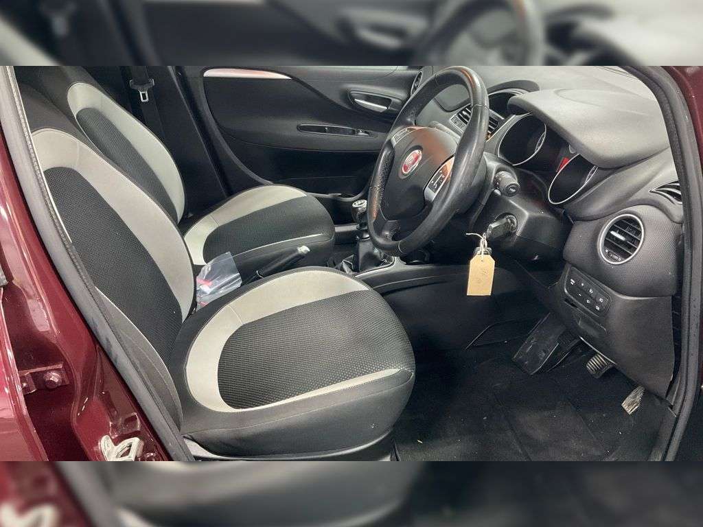 2012 FIAT PUNTO 2012 FIAT PUNTO